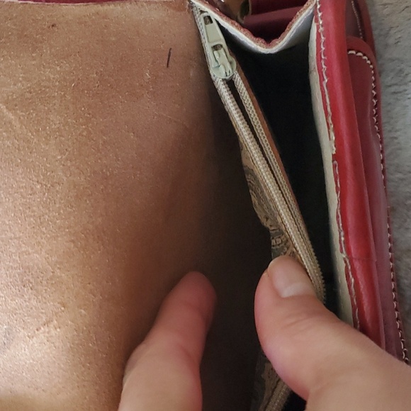 Purse - Picture 5 of 9